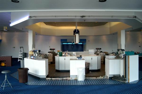 Showcase Cinemas Pontiac 6-12 - April 2003 (newer photo)